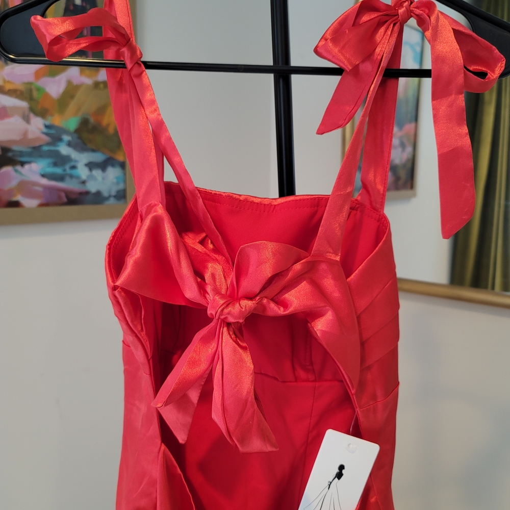 NWT Wear Your Love Red Satin Tie-Shoulder Cocktail Dress Size 4 - Picture 4 of 7